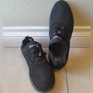 Zhuanglin Black Mesh Athletic Sneakers Size:39